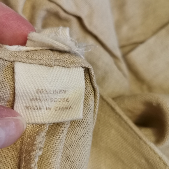 Chances R Linen Blend Shorts. Size Medium - Picture 3 of 7